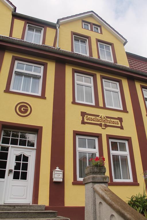 Hotel Gesellschaftshaus Bergen Auf Rugen Exterior foto